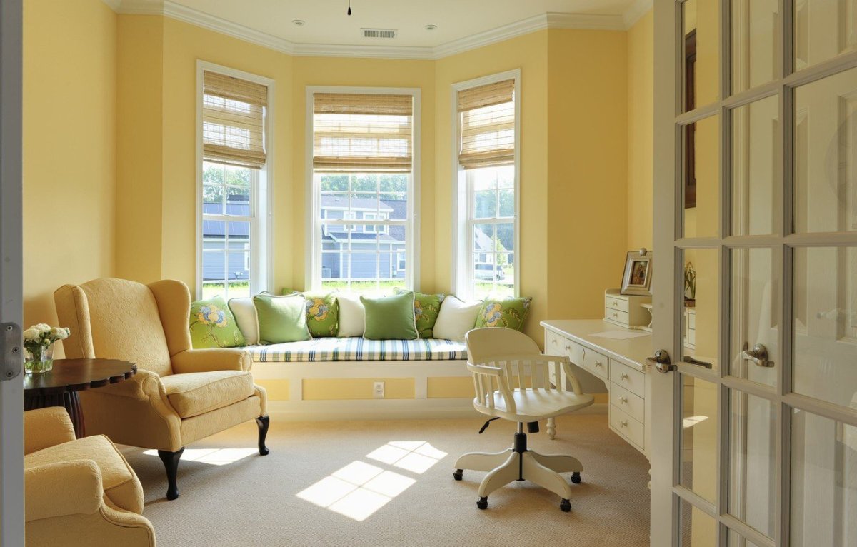 Гостиная с двумя диванами