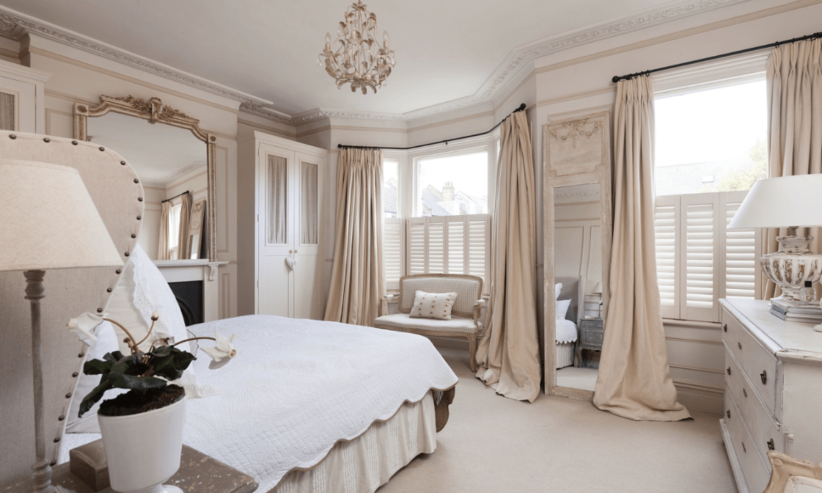 Комната цвета слоновой кости