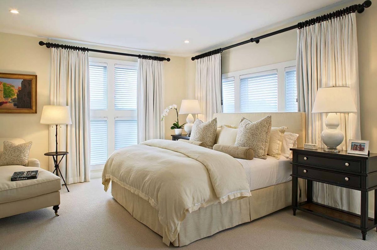 Спальня цвета слоновой кости