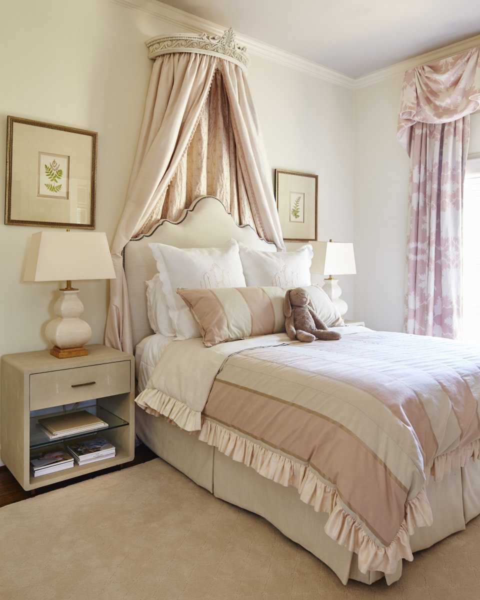 Люстра в спальню