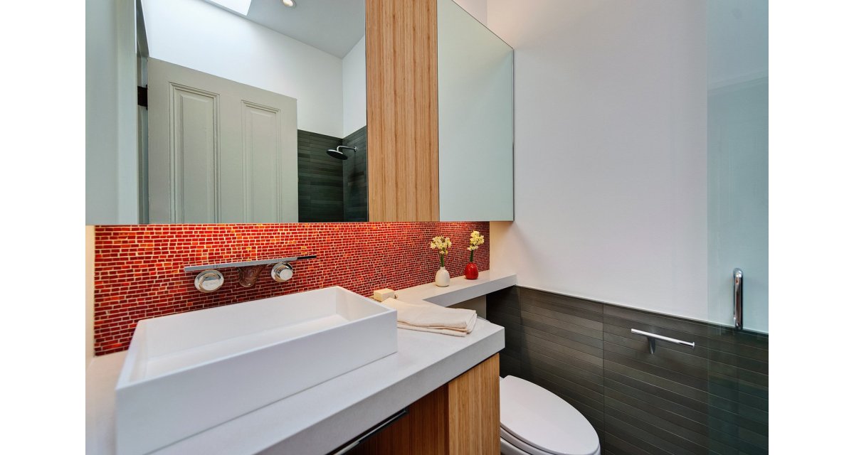 Ванная комната в мятных тонах