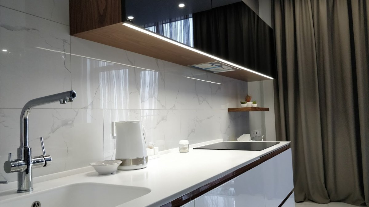 Точечное освещение на кухне