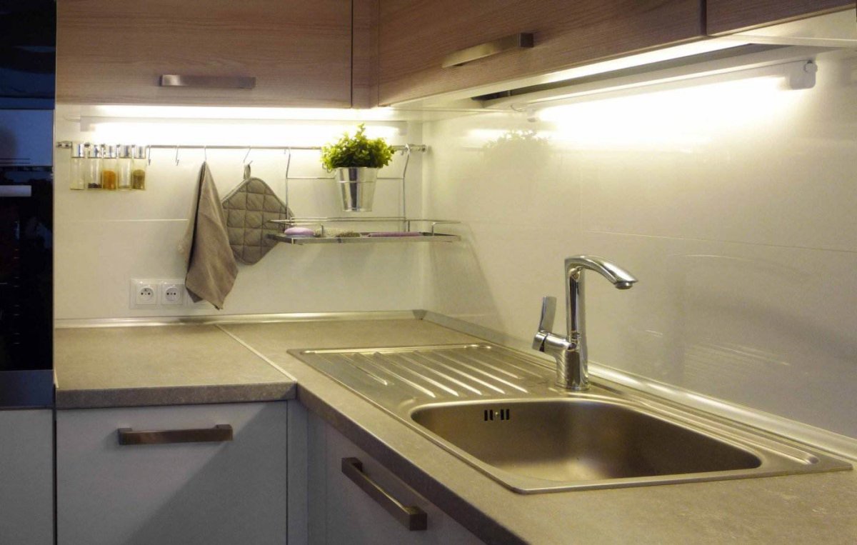 Светильники на кухню над столешницей