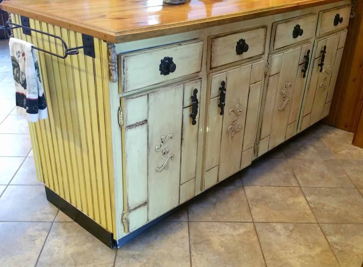 Буфет сервант кухонный в стиле Кантри