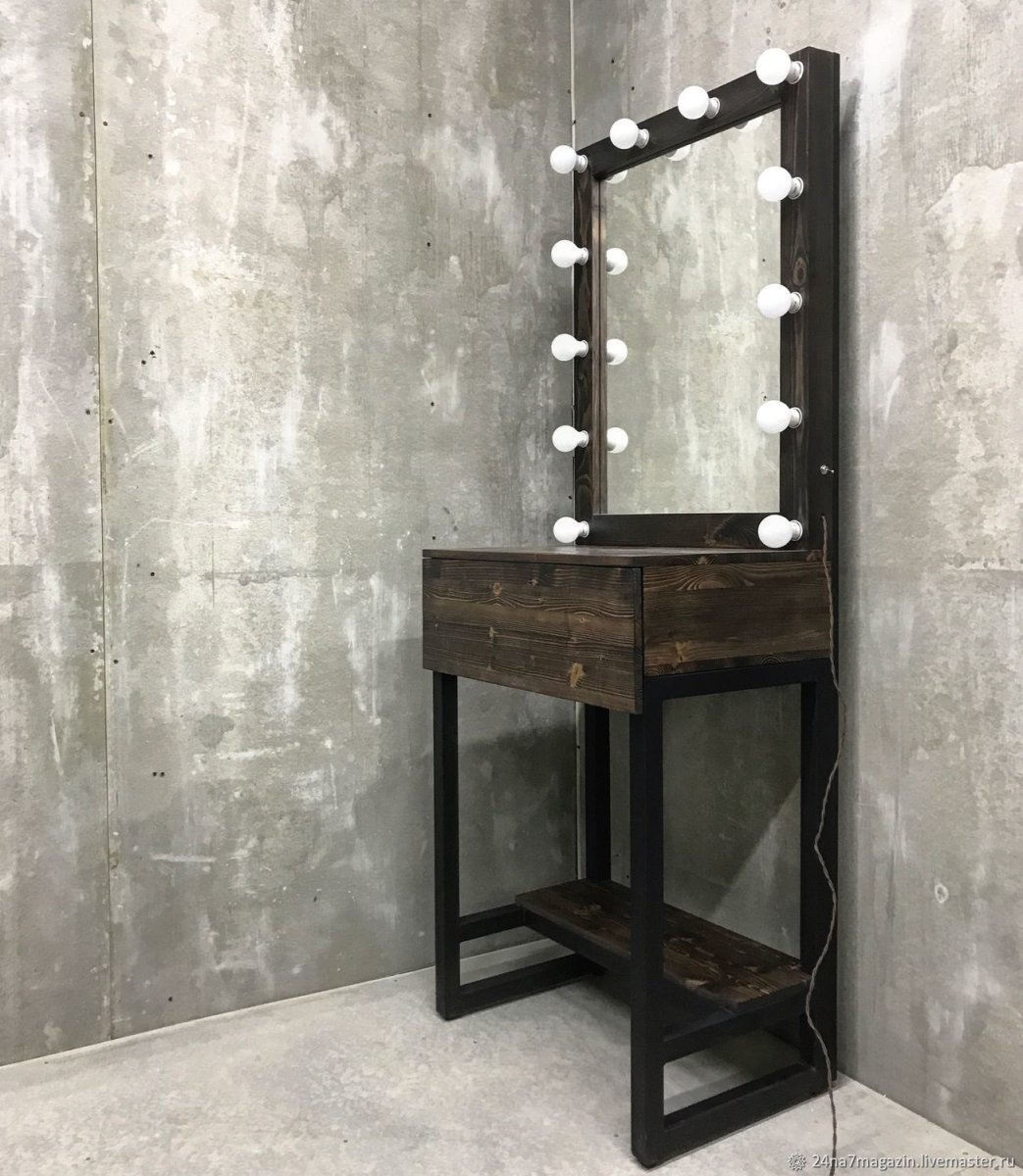 Чемодан для визажиста с зеркалом