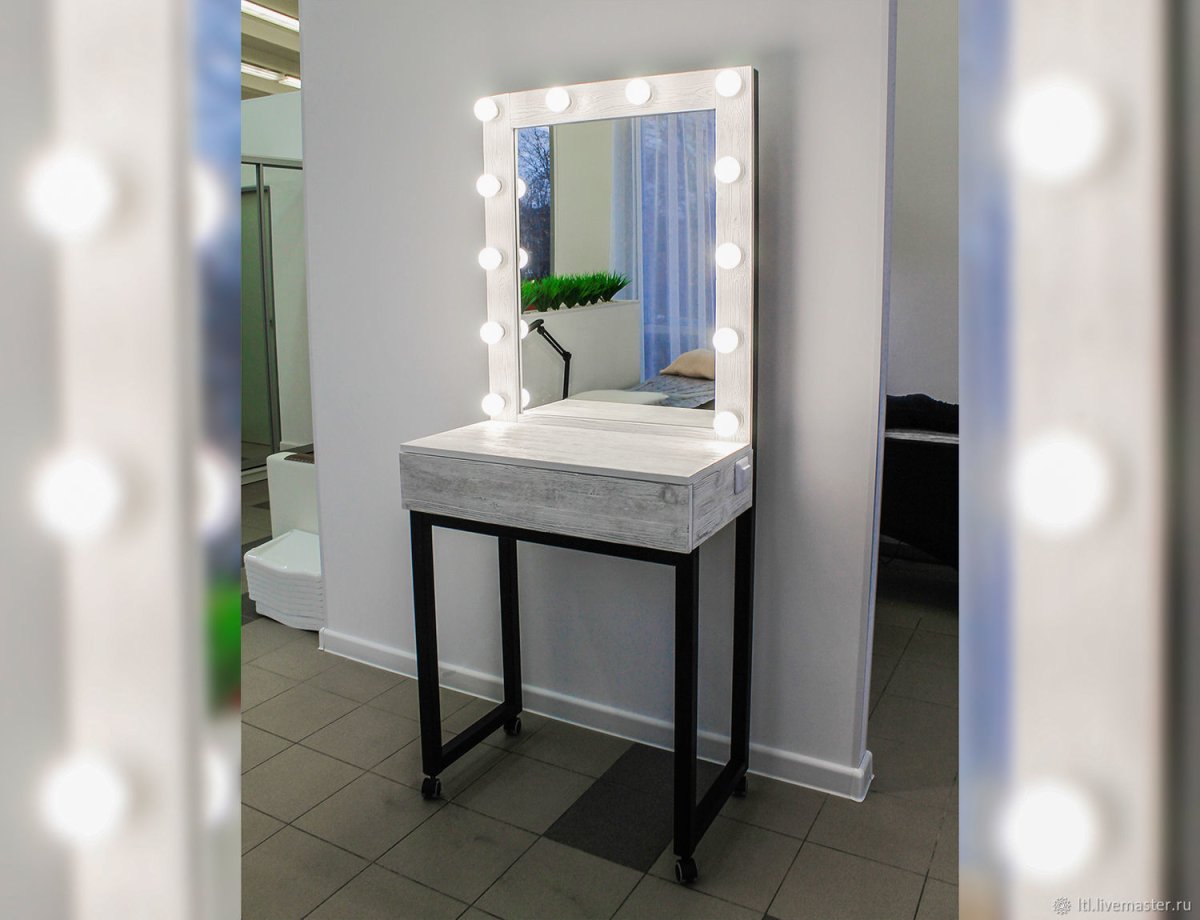 Стол визажиста лофт