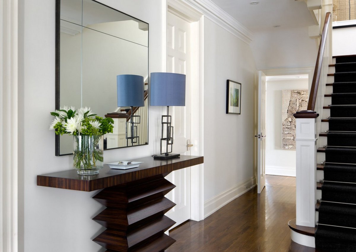 Консоль в интерьере прихожей