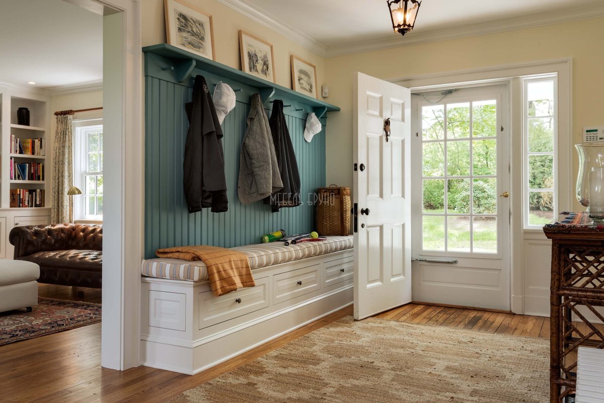 Интерьер прихожей в классическом стиле