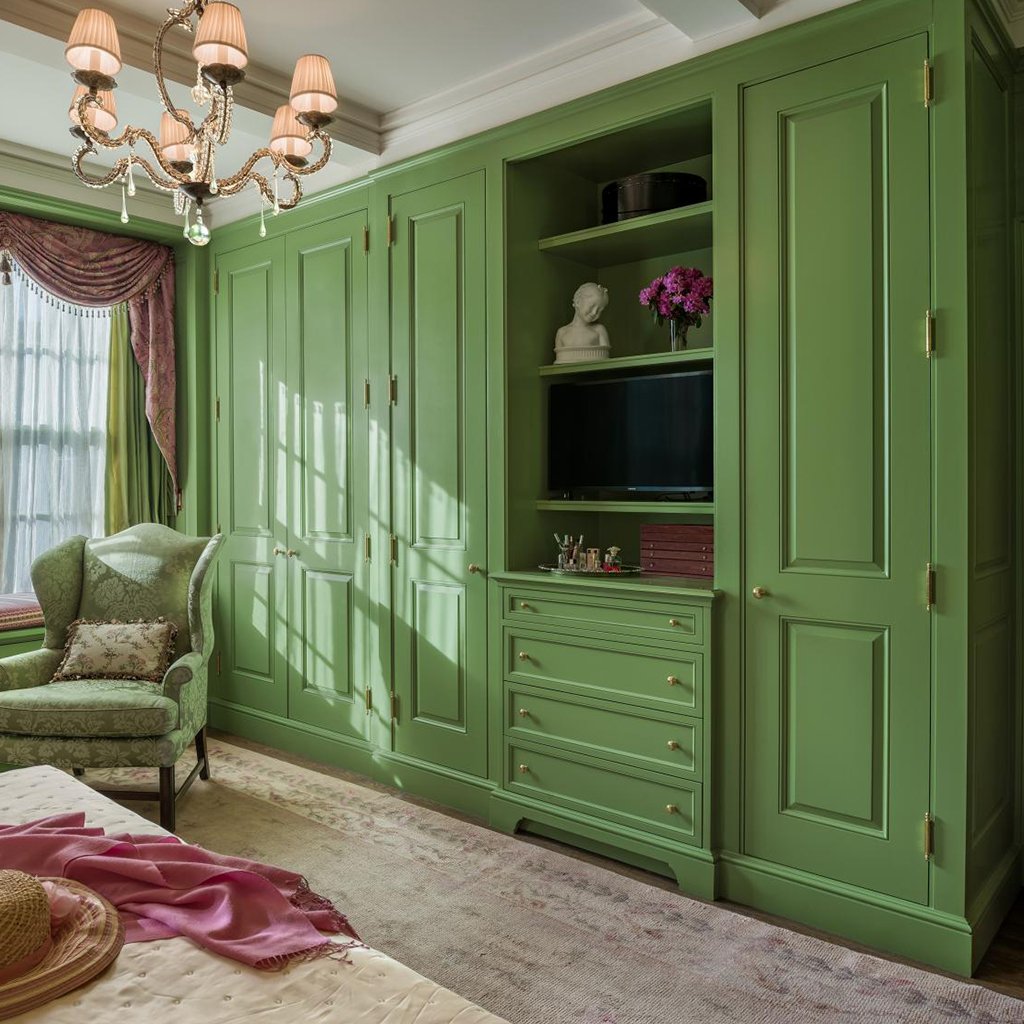 Зеленый шкаф