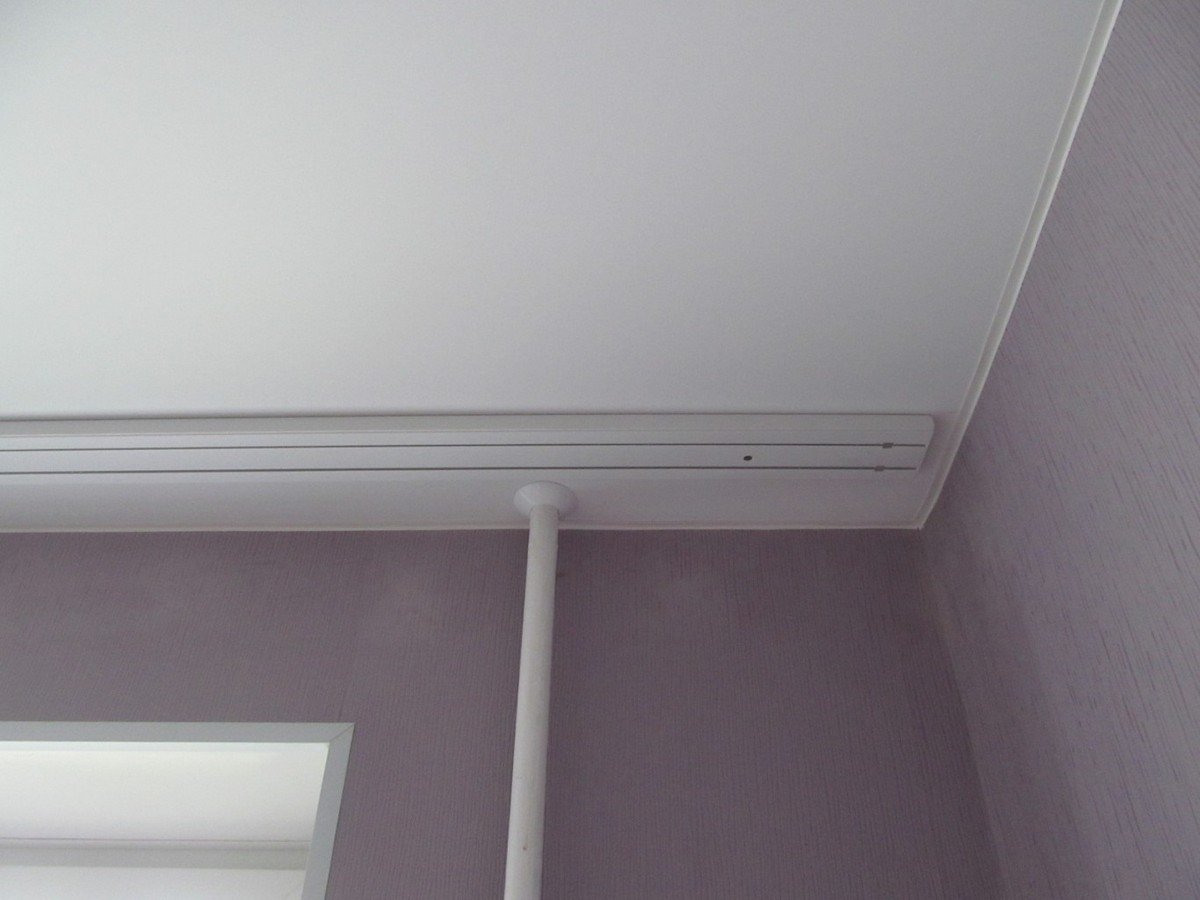 Потолочная гардина на натяжной потолок