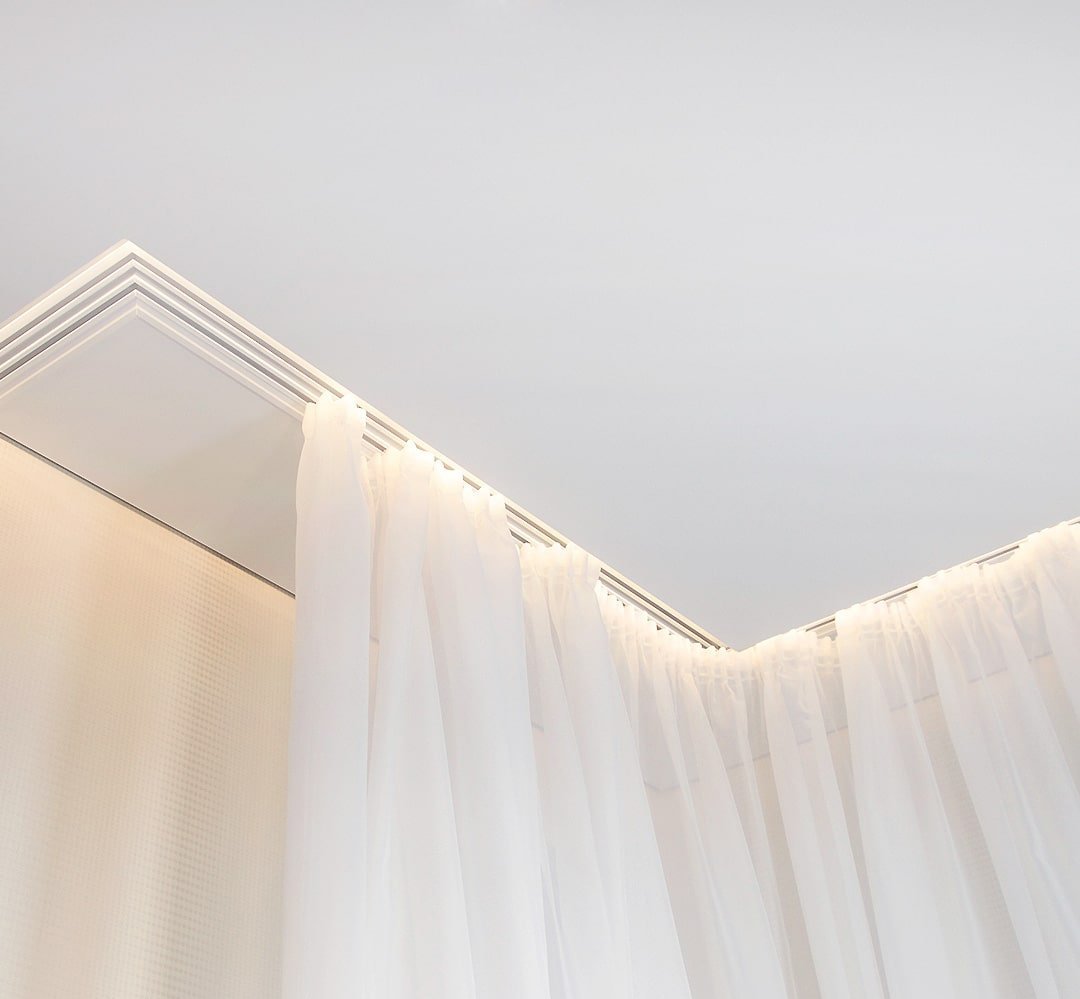 Встроенный карниз для штор