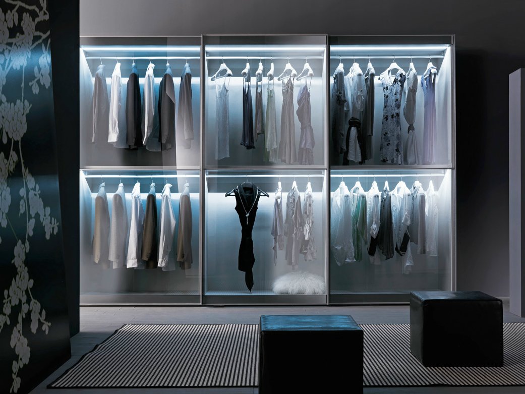 Подсветка шкафа