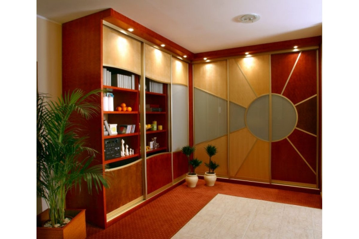 Встроенный шкаф купе с подсветкой