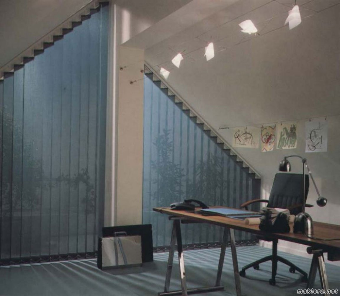 Вертикальные жалюзи на наклонные окна