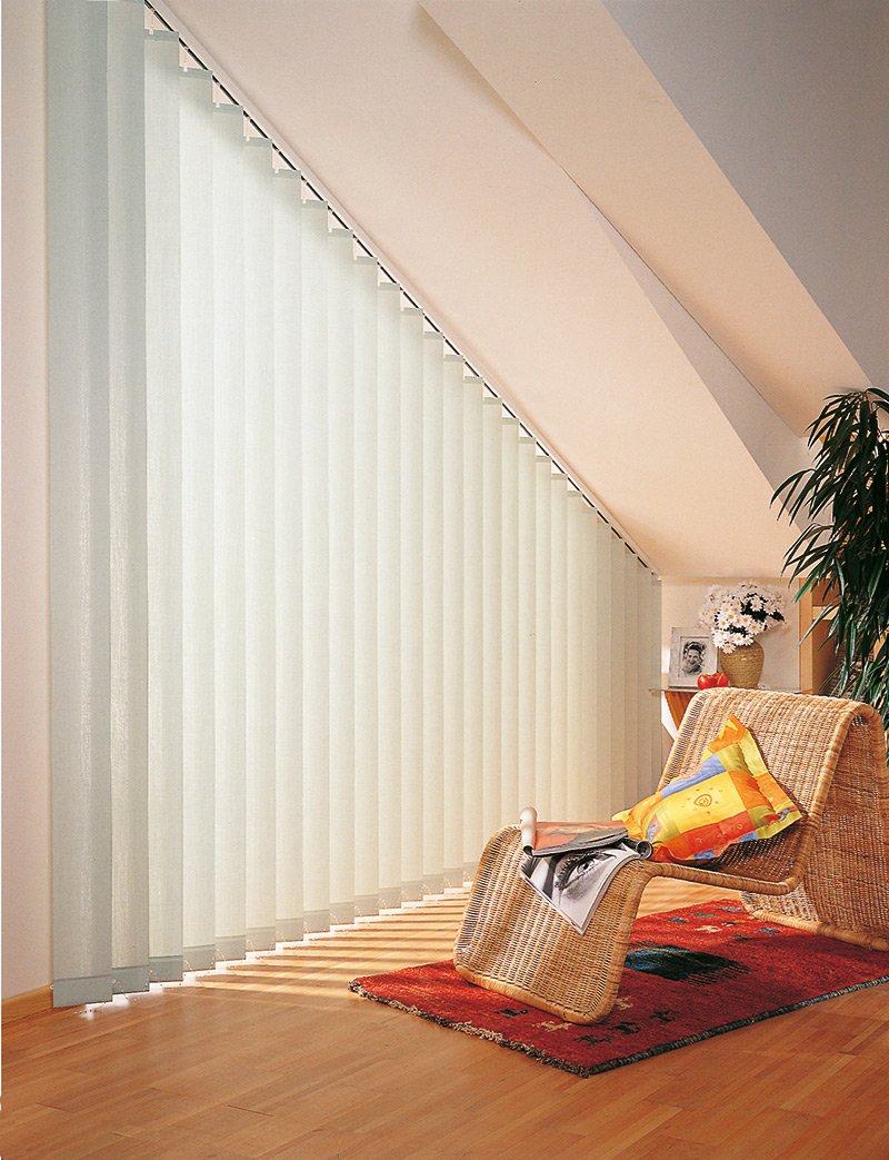 Жалюзи на треугольные окна