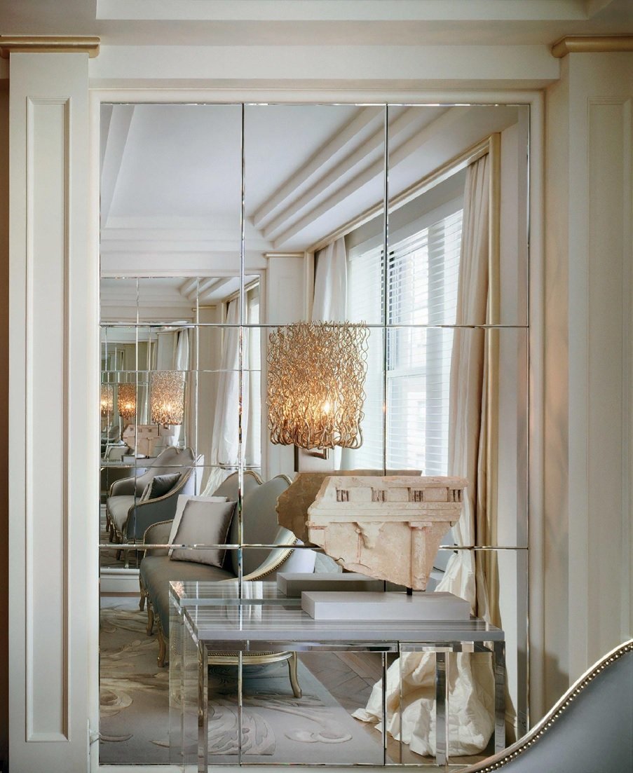 Зеркальная стена в интерьере