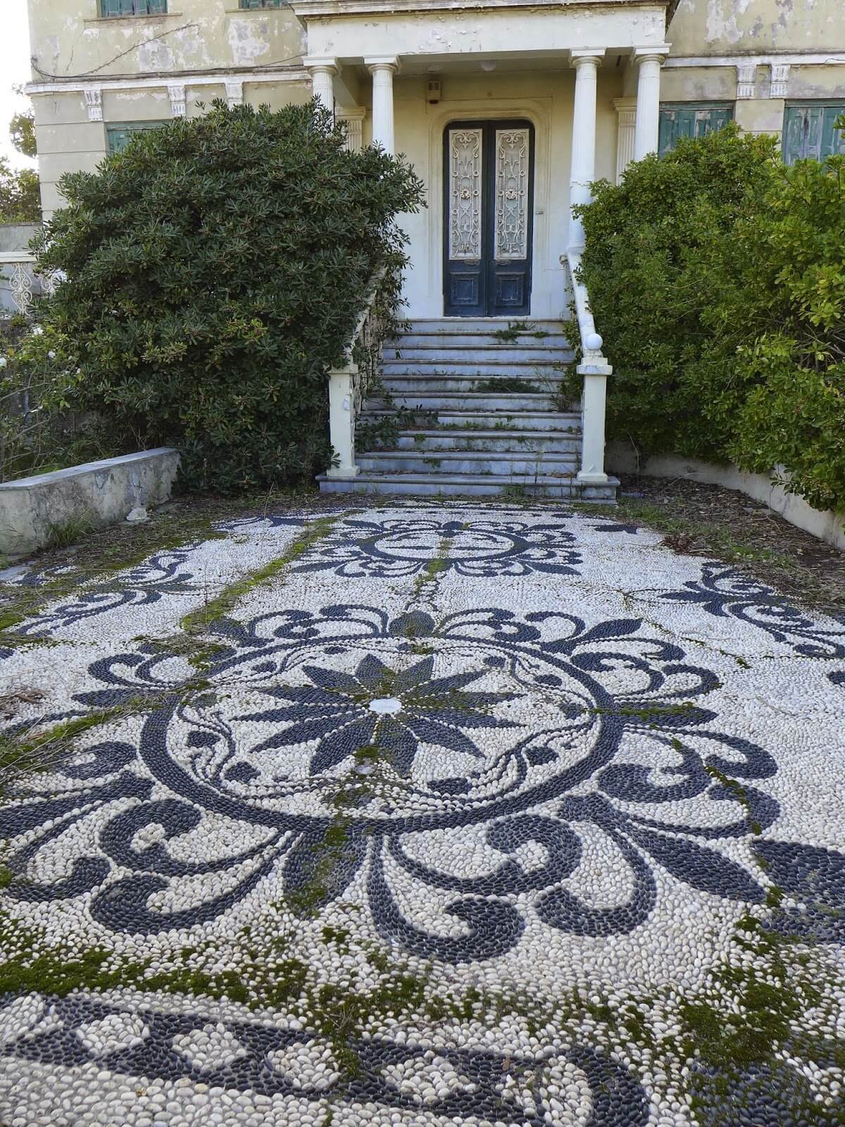 Мозаичные дома. Мозаичный сад в Лиссабоне. Мощение в мавританском стиле. Мозаичные дорожки из гальки. Мозаика в ландшафте.