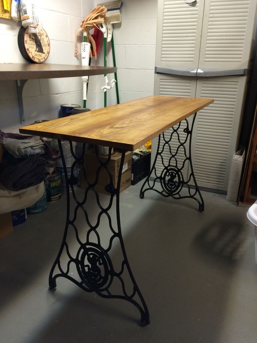 Подстолье из швейной машинки Зингер