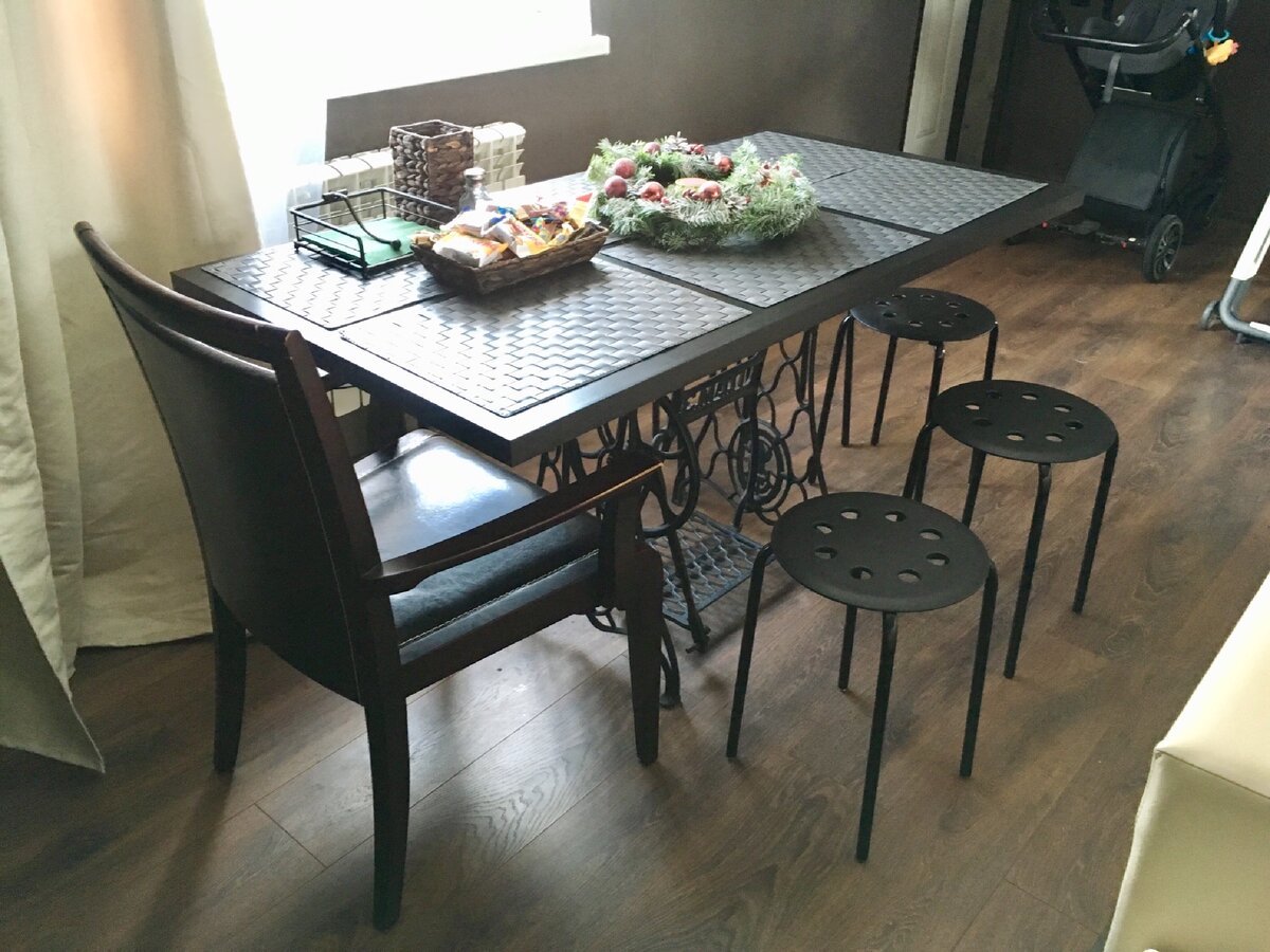 Стол из швейной машинки