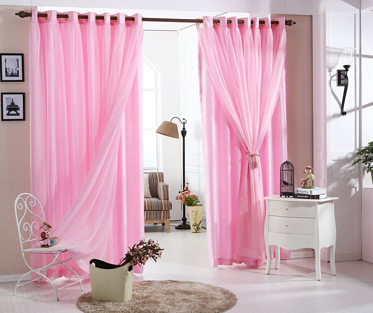 Розовые шторы купить. Розовые шторы. Розовые занавески. Розовые шторы в спальню. Розово белые шторы.