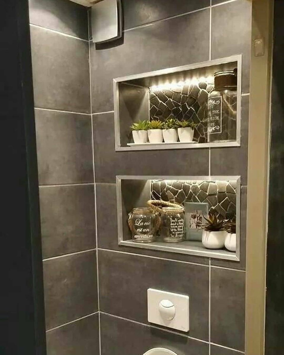 Инсталляция с полками