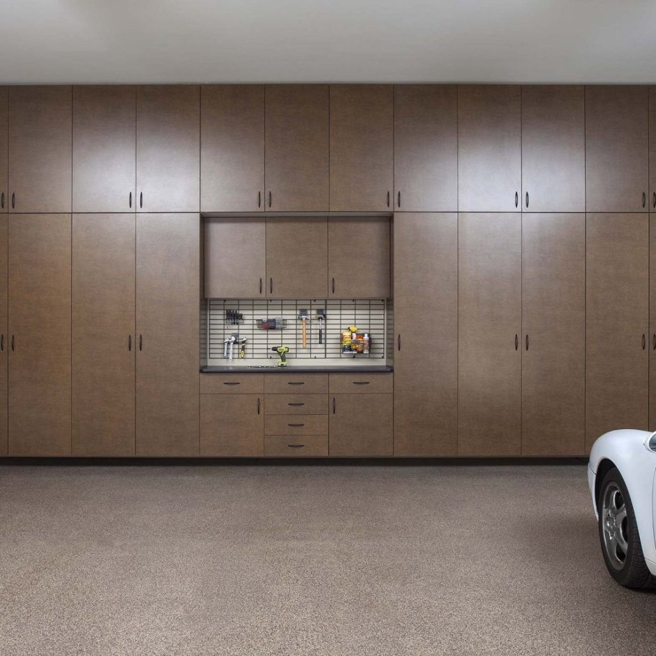 Встроенный шкаф в гараж