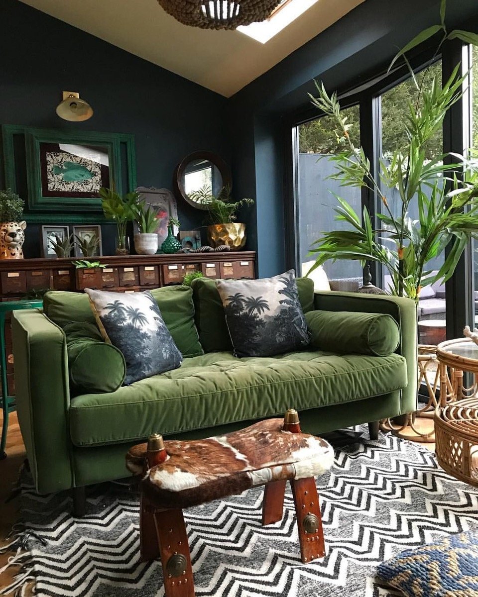 Гостиная в коричнево зеленых тонах