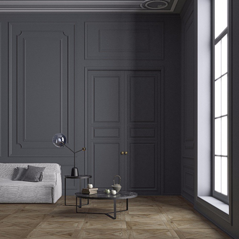 Молдинги на серой стене