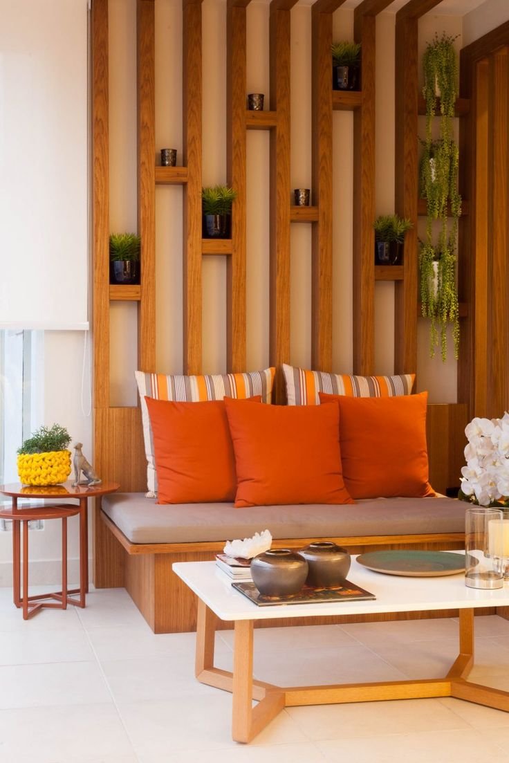 Декор из деревянных реек в гостиной