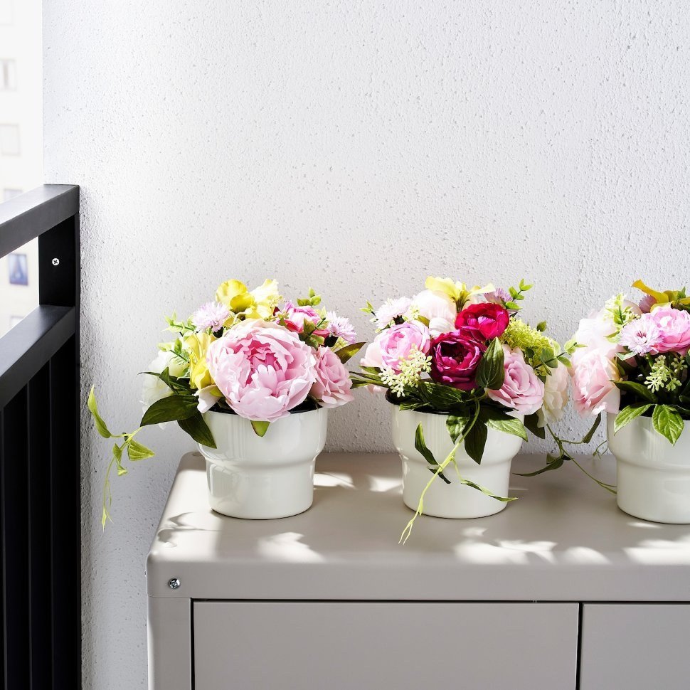 Искусственные цветы в интерьере