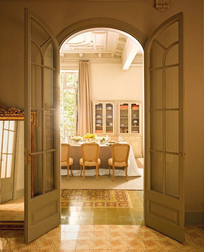 Арочные двери в интерьере