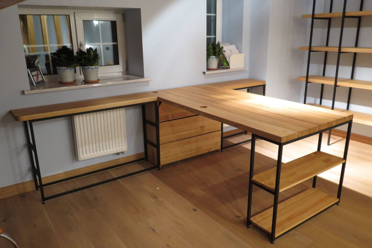 Стол лофт лиственница