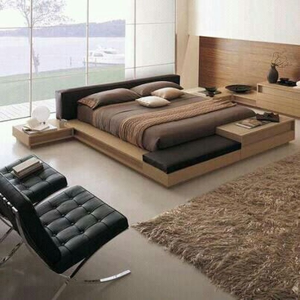 Кровать двуспальная низкая современная