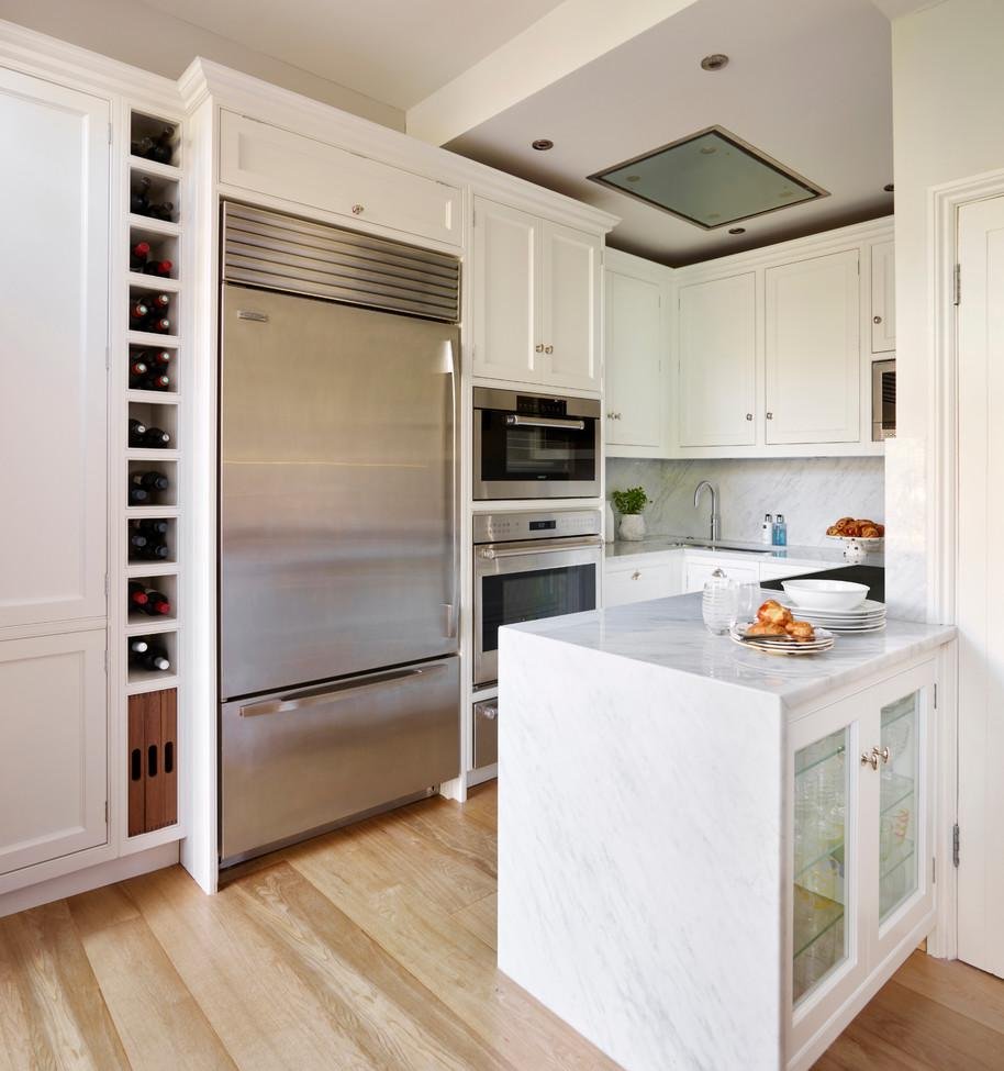 Встраиваемый холодильник в интерьере кухни