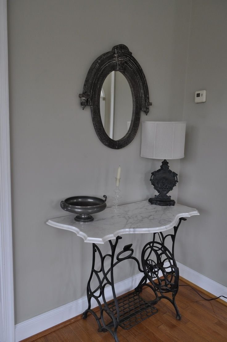 Туалетный столик из швейной машинки Зингер