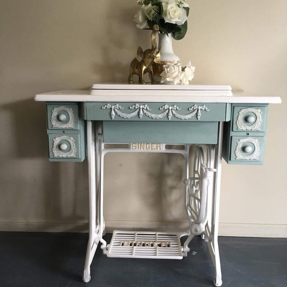 Старинные Швейные столы