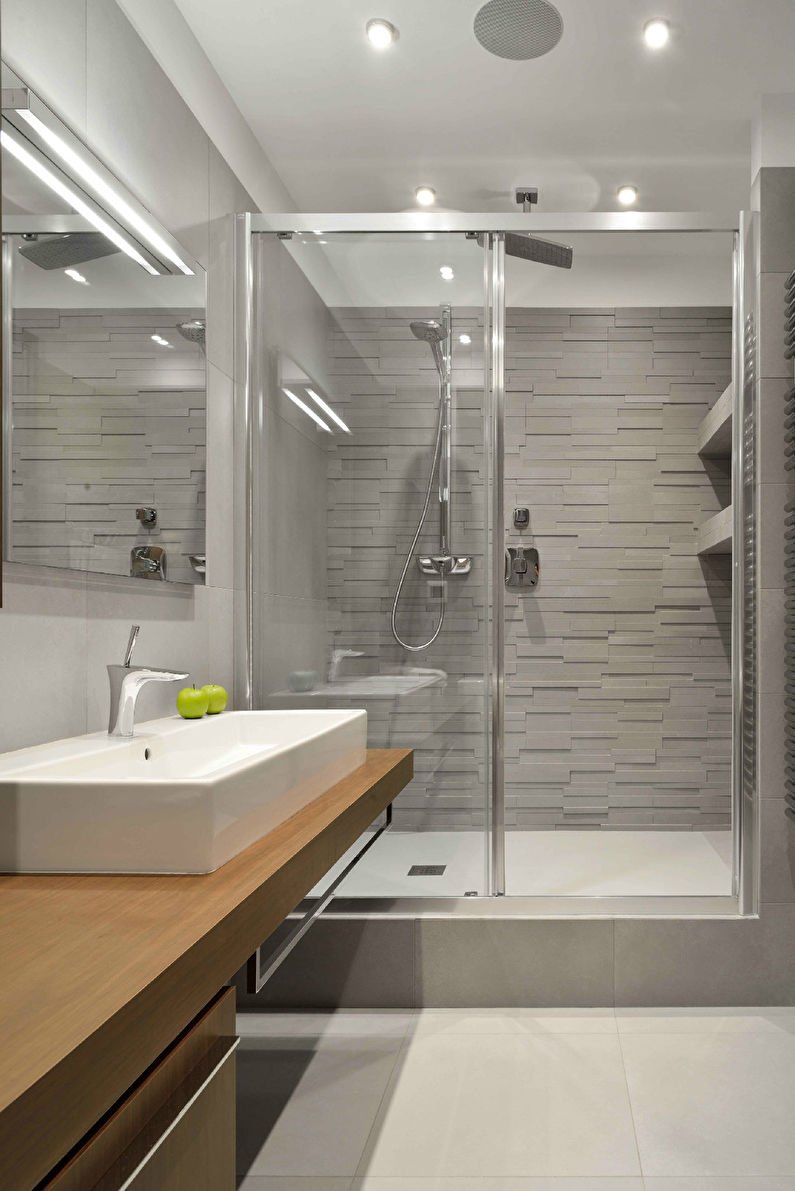 Ванная современная со стеклянными перегородками