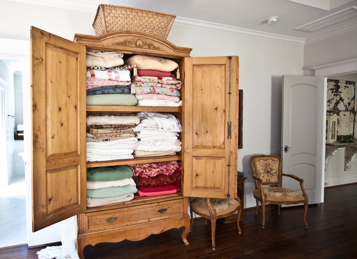 Шкаф для постельного белья