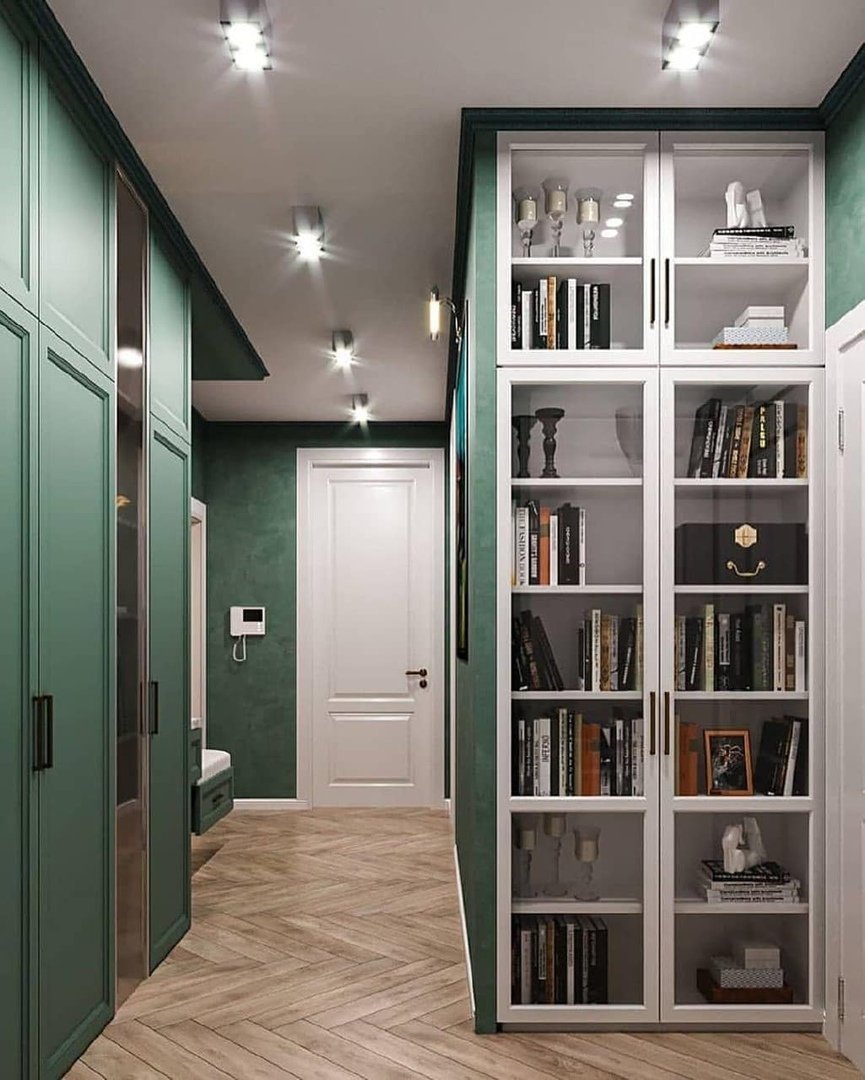 Зеленый шкаф в прихожую