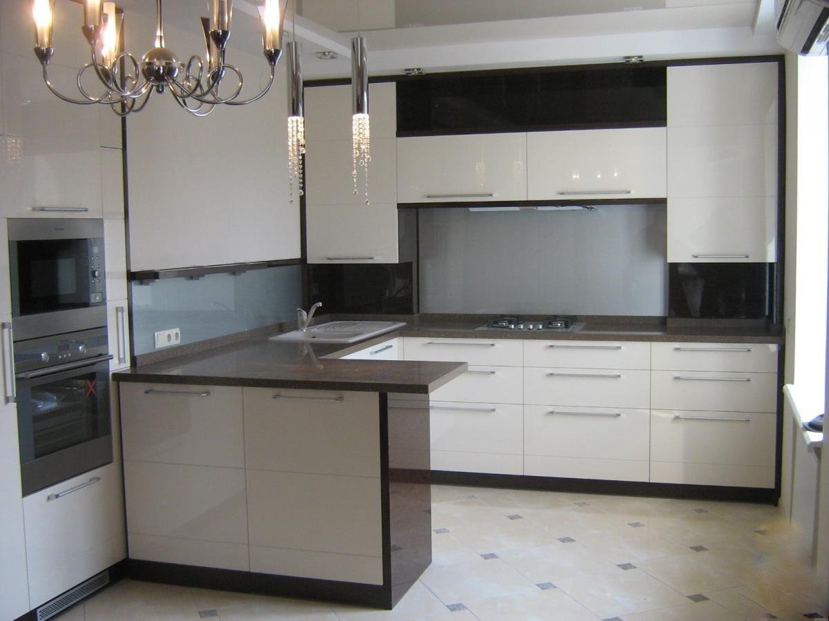 П образные кухни с пеналами