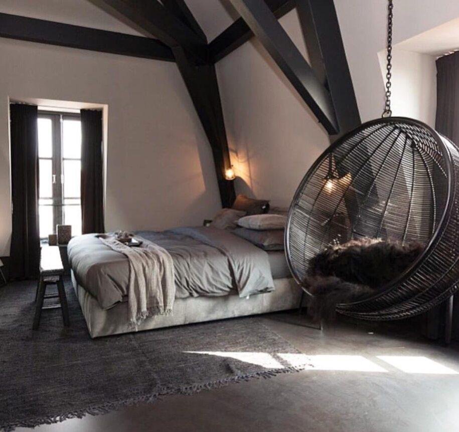 Страшная кровать