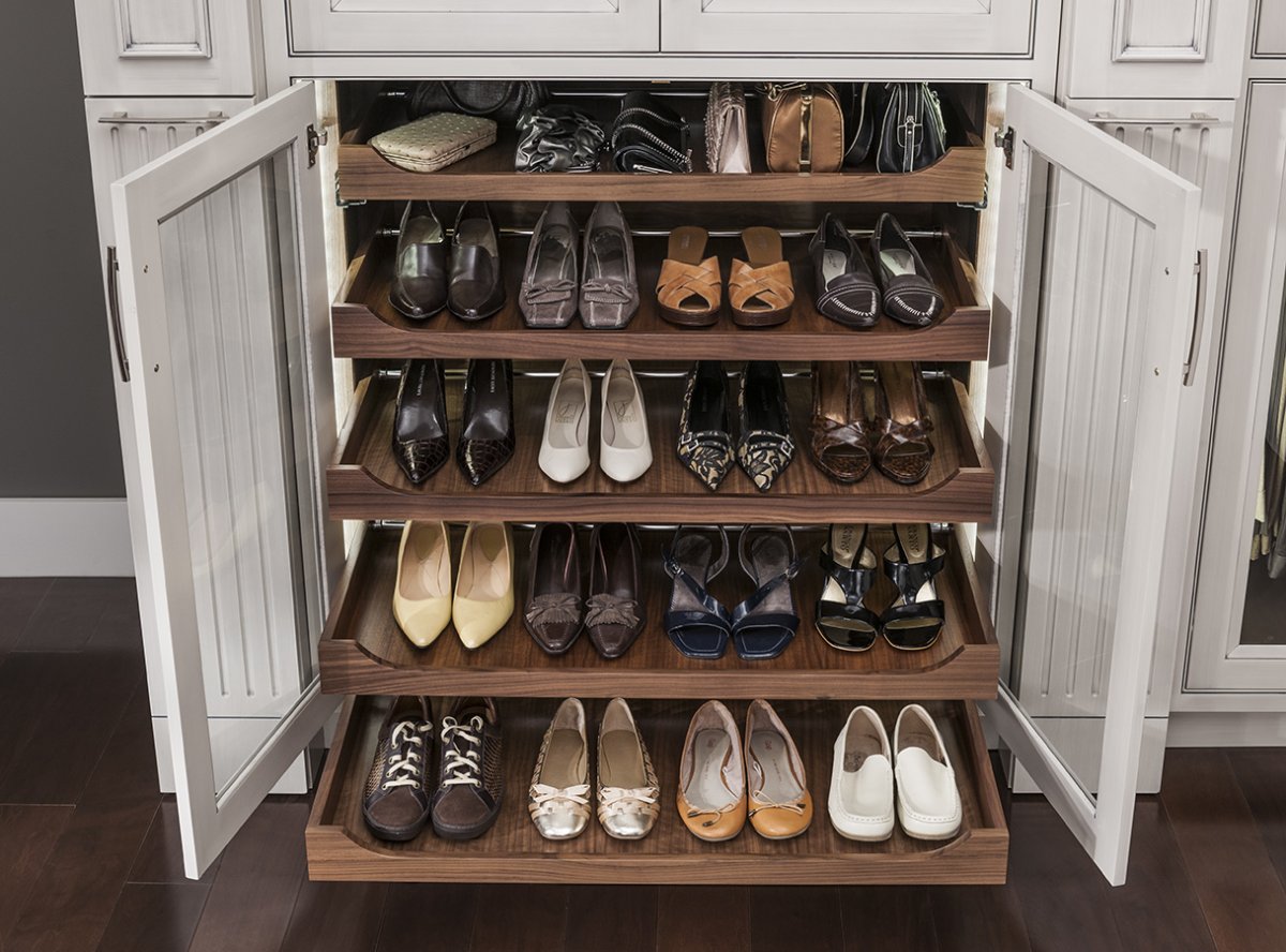 Обувница в шкафу