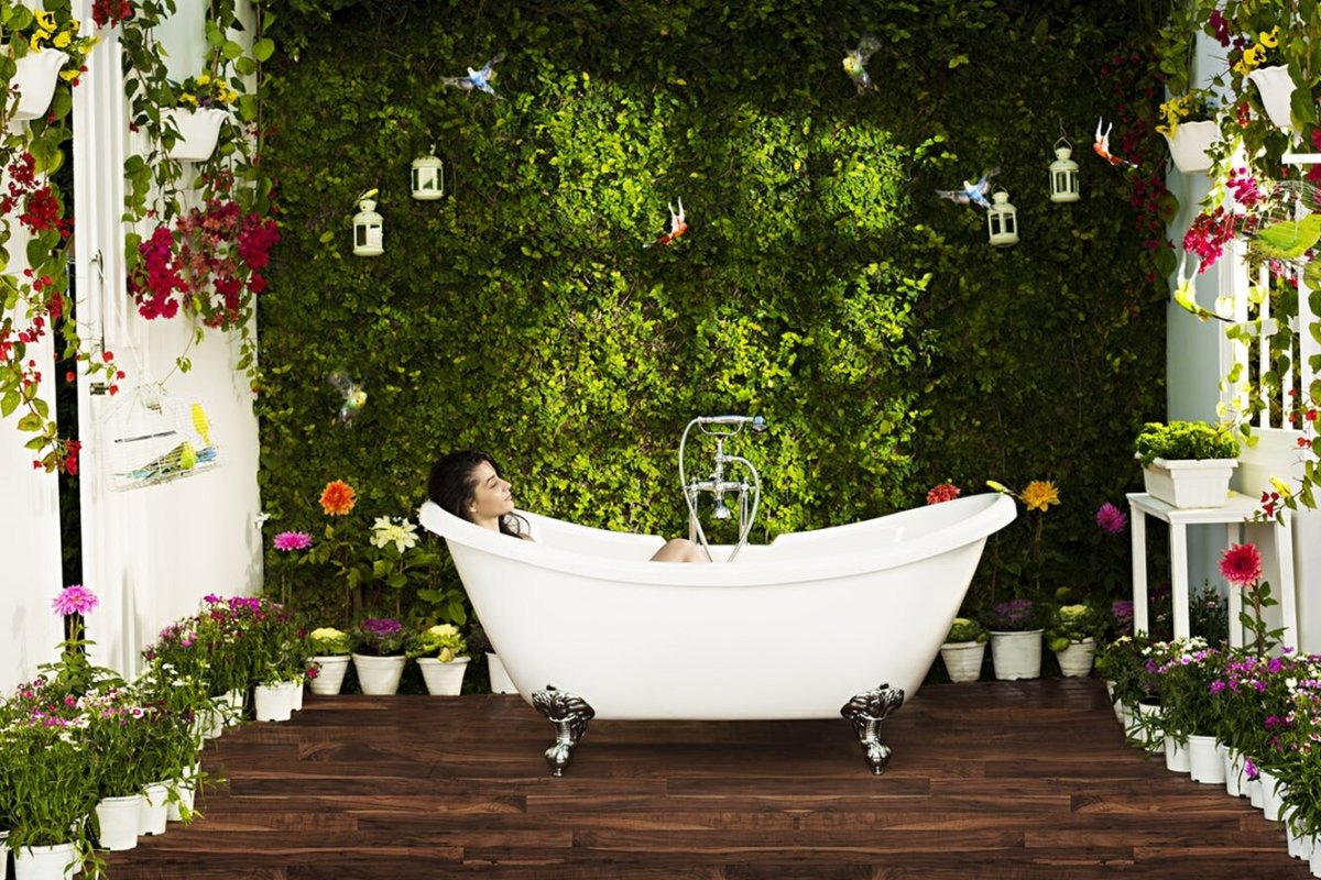 Ванная комната с растениями