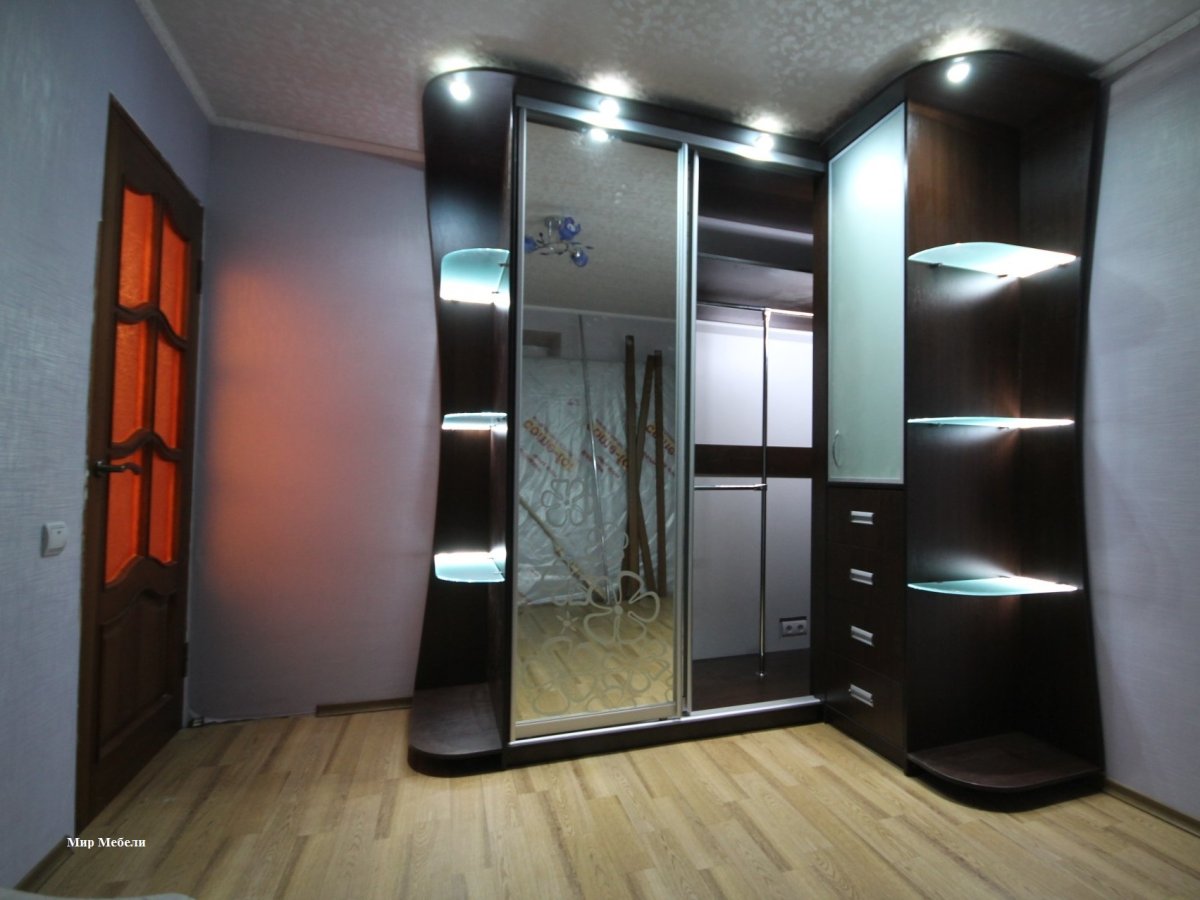 Подсветка шкафа