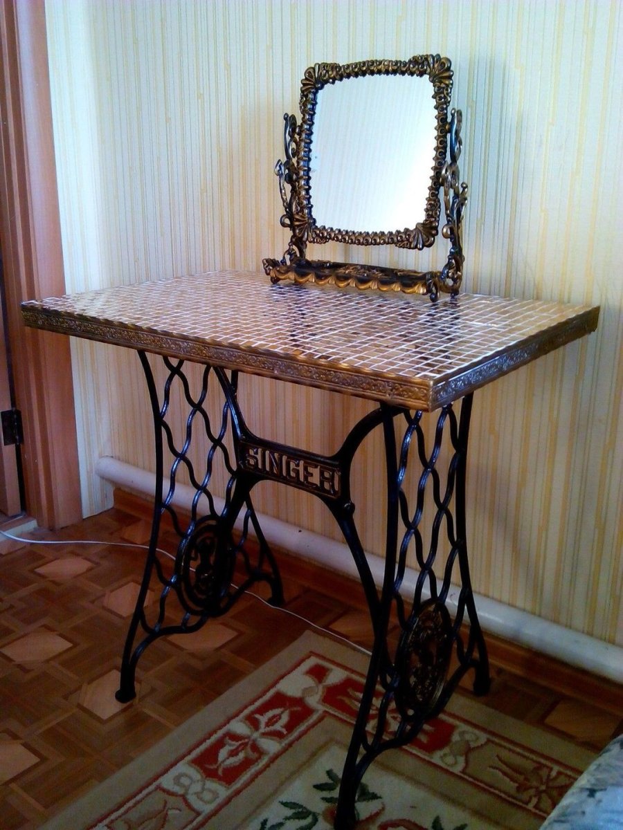 Станина от швейной машинки Зингер