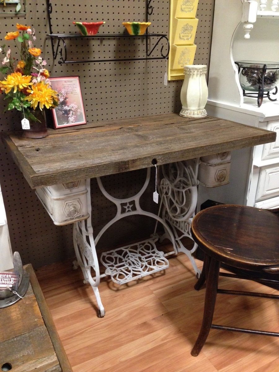 Кухонный стол из швейной машинки