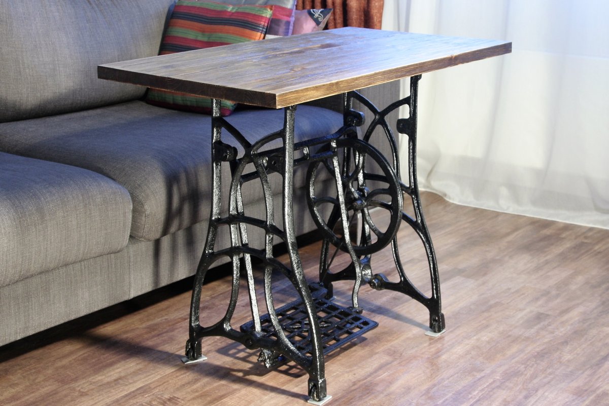 Станина от швейной машинки Зингер