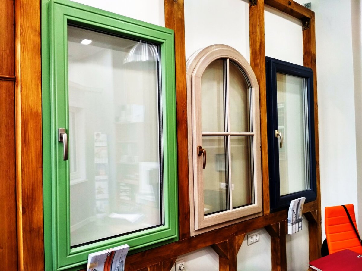 Окна в ламинации Калева