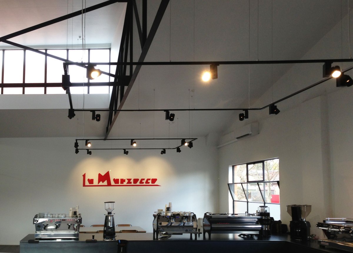 Подвесные трековые светильники на тросах