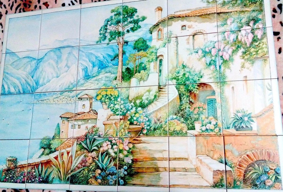 Панно из керамической плитки на стену